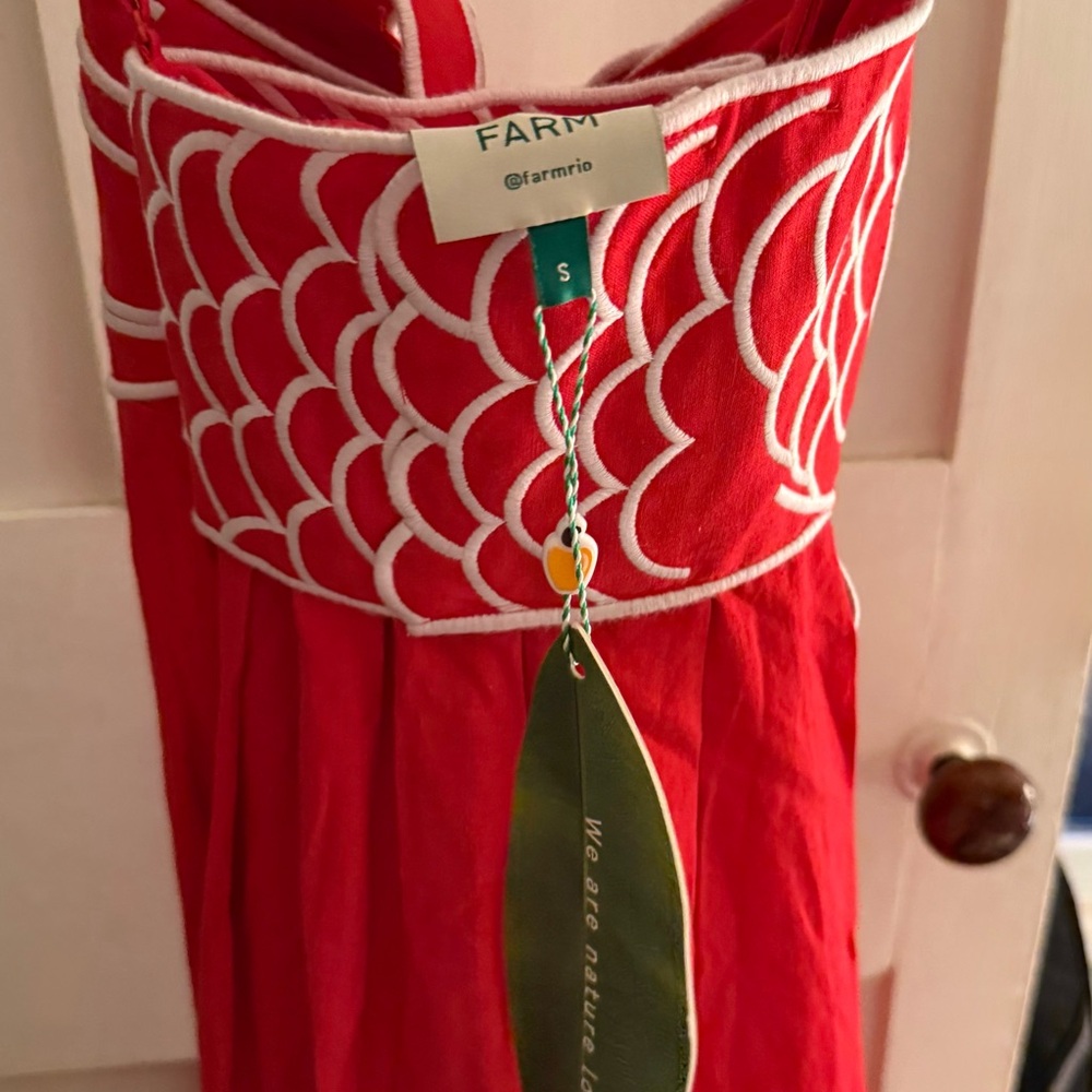 Red Fish Maxi Dress – Size Small – NEW – FARM Rio - Picture 4 of 5